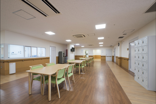 1階食堂・デイルーム　©西日本写房