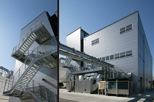 屋外階段　-溝形鋼により構成したシャープな階段-　©SS大阪